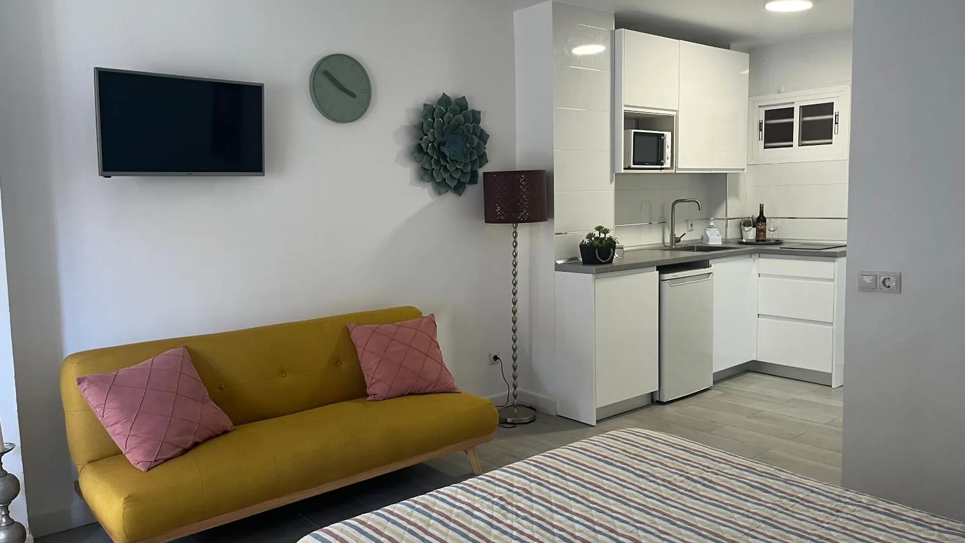 Apartment Apartamento Puertas De Africa Benalmadena Spain